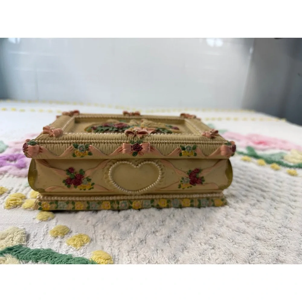 N/A vintage style
